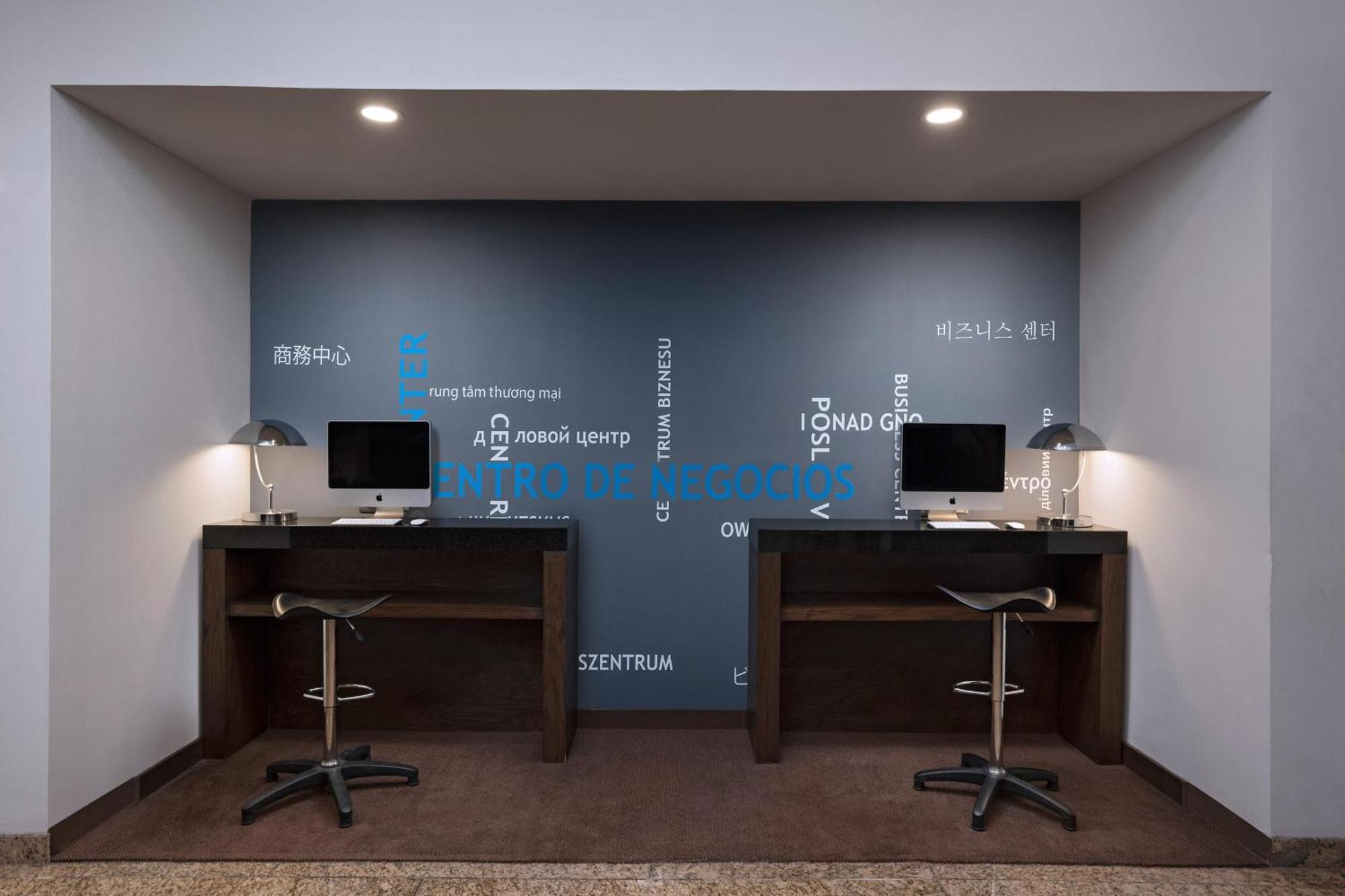 Four Points By Sheraton Galerias Monterrey Eksteriør billede Business center